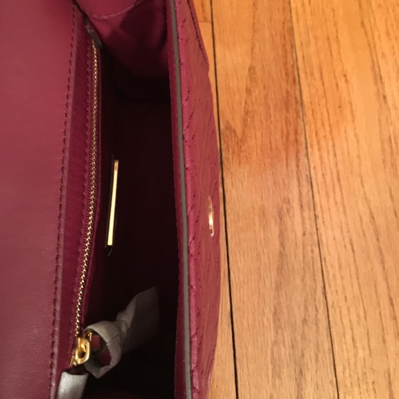 Tory Burch Authentic Fleming Small Convertible Bag - Picture 6 of 7